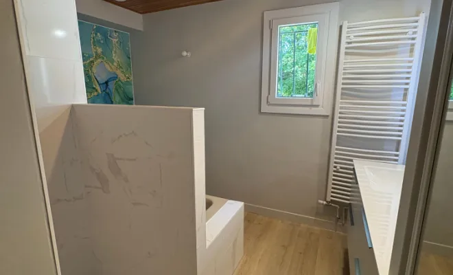 Avant / après d’une rénovation complète de salle de bain 🔨✨ à Saint-Nazaire, Guérande, GUIHO PLOMBERIE