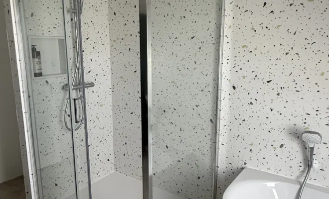 ✨ Nouvelle réalisation : une salle de bains moderne, lumineuse et pleine de caractère ! à Guérande